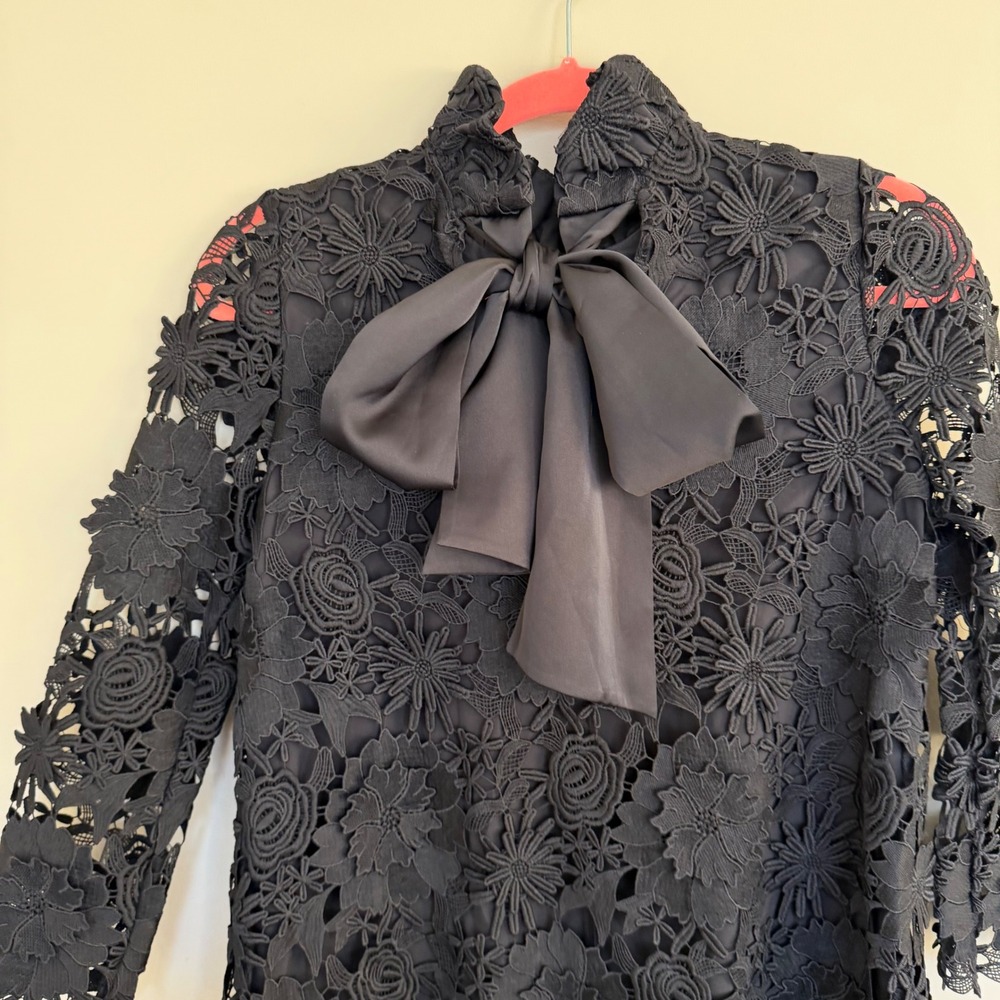 Tuckernuck Black Guipure Lace Daphne Mini Dress XXS Tie Bow Back Neck Shift NEW - Picture 8 of 9